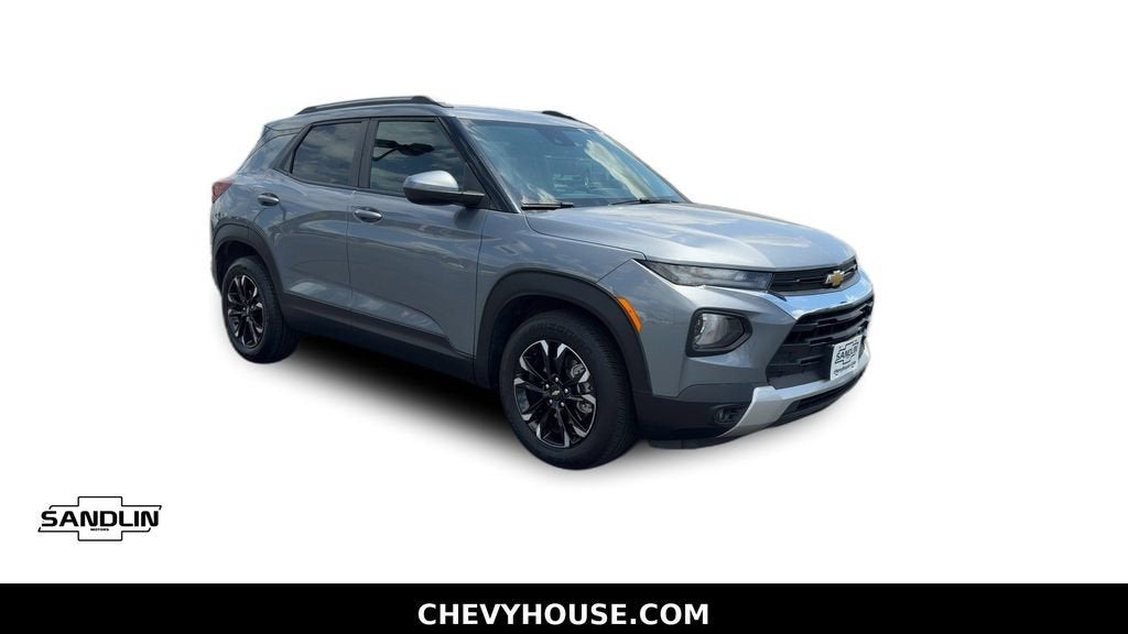 2022 Chevrolet Trailblazer LT in Satin Steel Metallic — front three-quarter view
